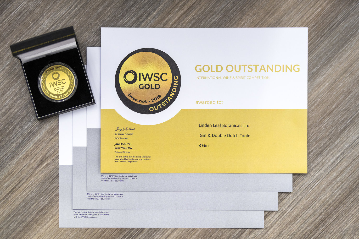 IWSC Gold Outstanding Medal Linden Leaf